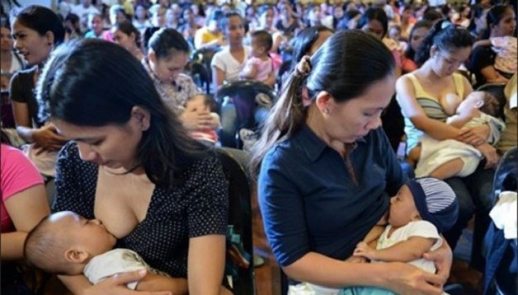World Breast Feeding Week Special: नर्सिंग बूथ और मॉम्स कैफ़े दें रहे है स्तनपान को बढ़ावा