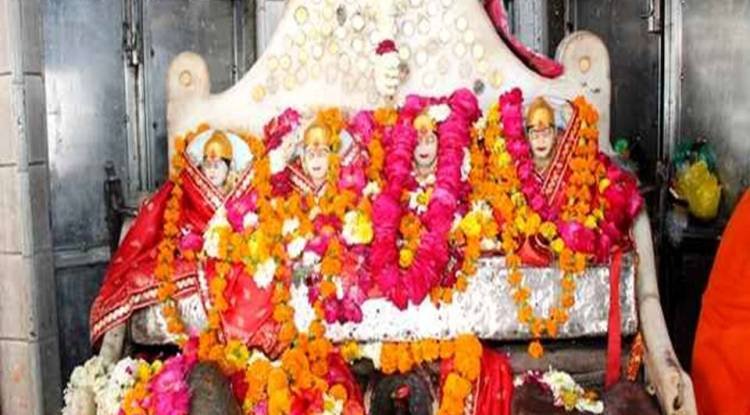 इस मंदिर में होती है कमला, विमला, सरस्वती और सीता की पूजा