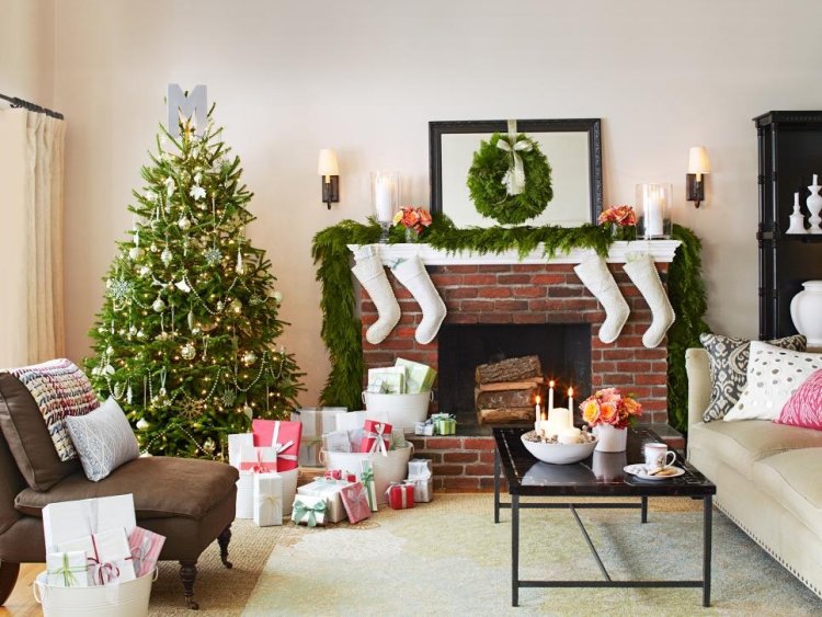 Christmas Special : घर की नेगेटिविटी दूर करना है तो सही दिशा में रखें क्रिसमस ट्री