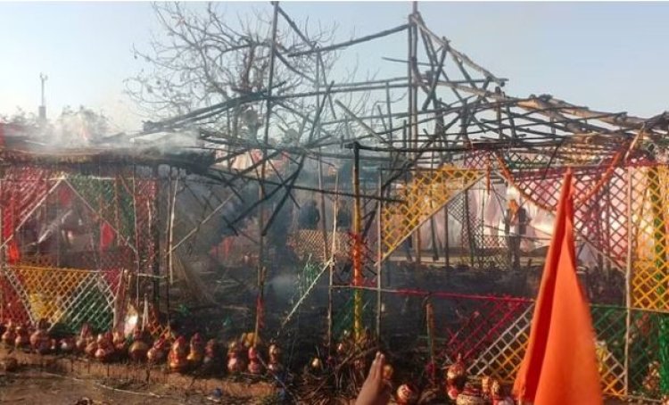varanasi : दुर्गाकुंड मंदिर परिसर में लगी आग, मची अफरा-तफरी